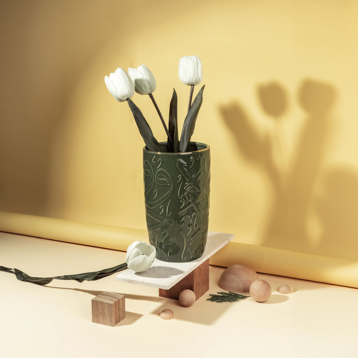 Diwan - Jarrón decorativo mediano - Verde oliva y dorado