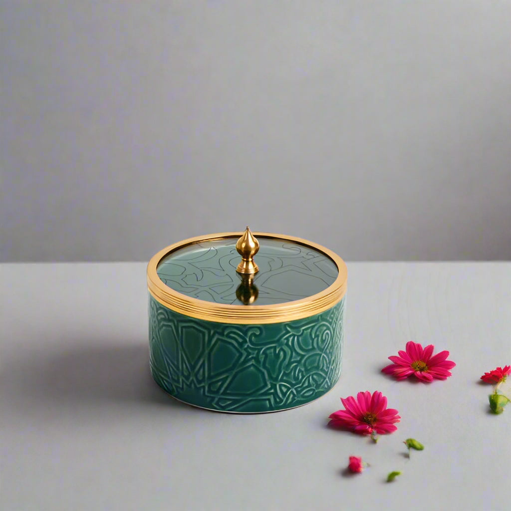 Luxury Majlis - Medium Canister - Green & Gold