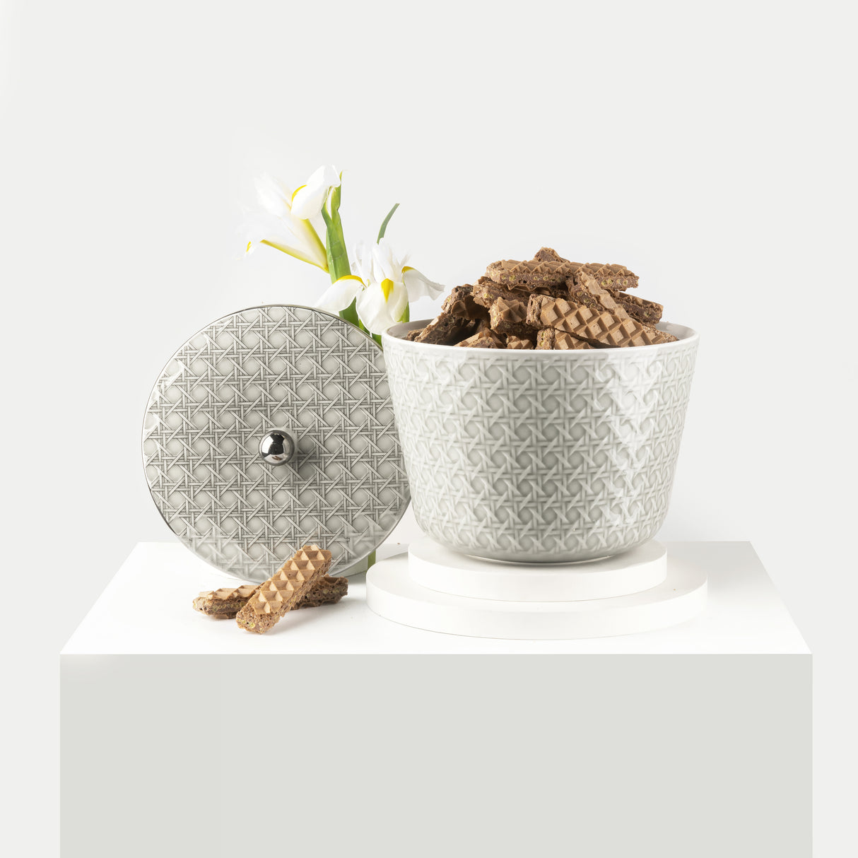 Rattan- Tazón de fecha grande- Gris y plata