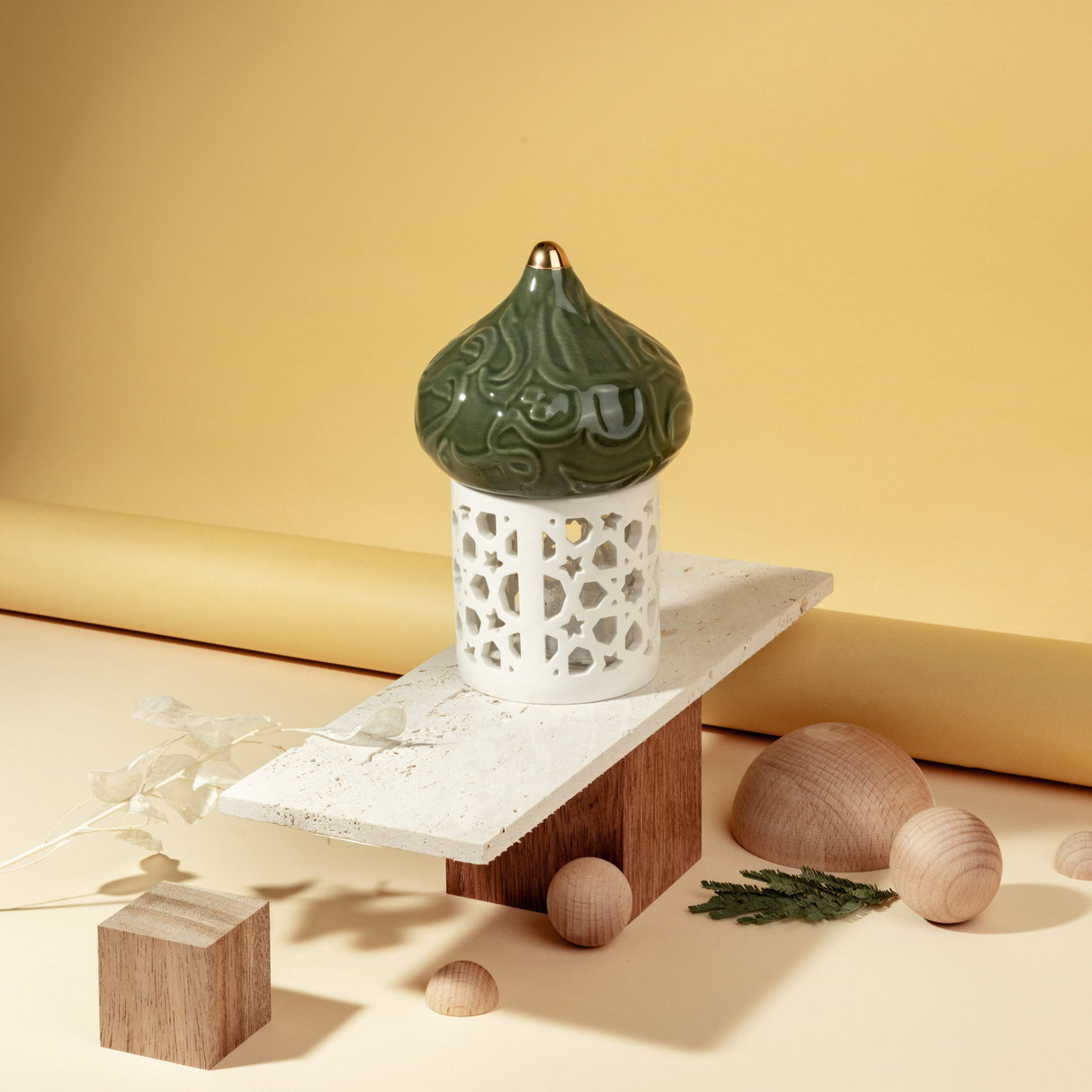 Diwan- Table Decoration "  Large Candle Holder with light" - Green & Gold