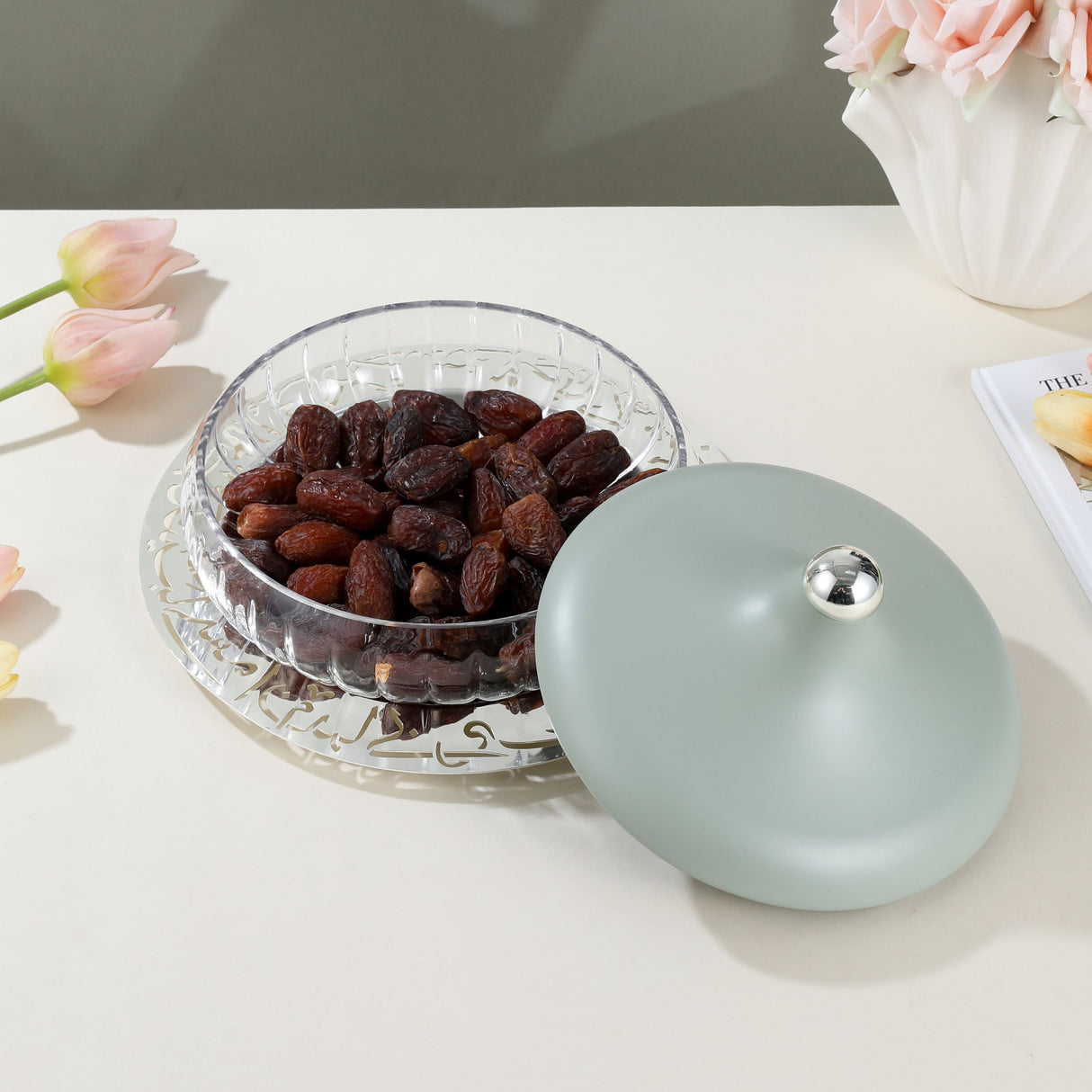 Jiwar - Large Engraved Date & Dessert Centerpiece - Mint Green & Silver