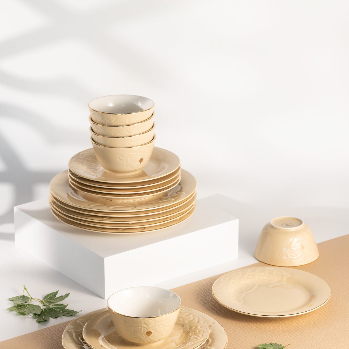 Naqsh - Dinner Set (18-Pc) - Ivory & Gold