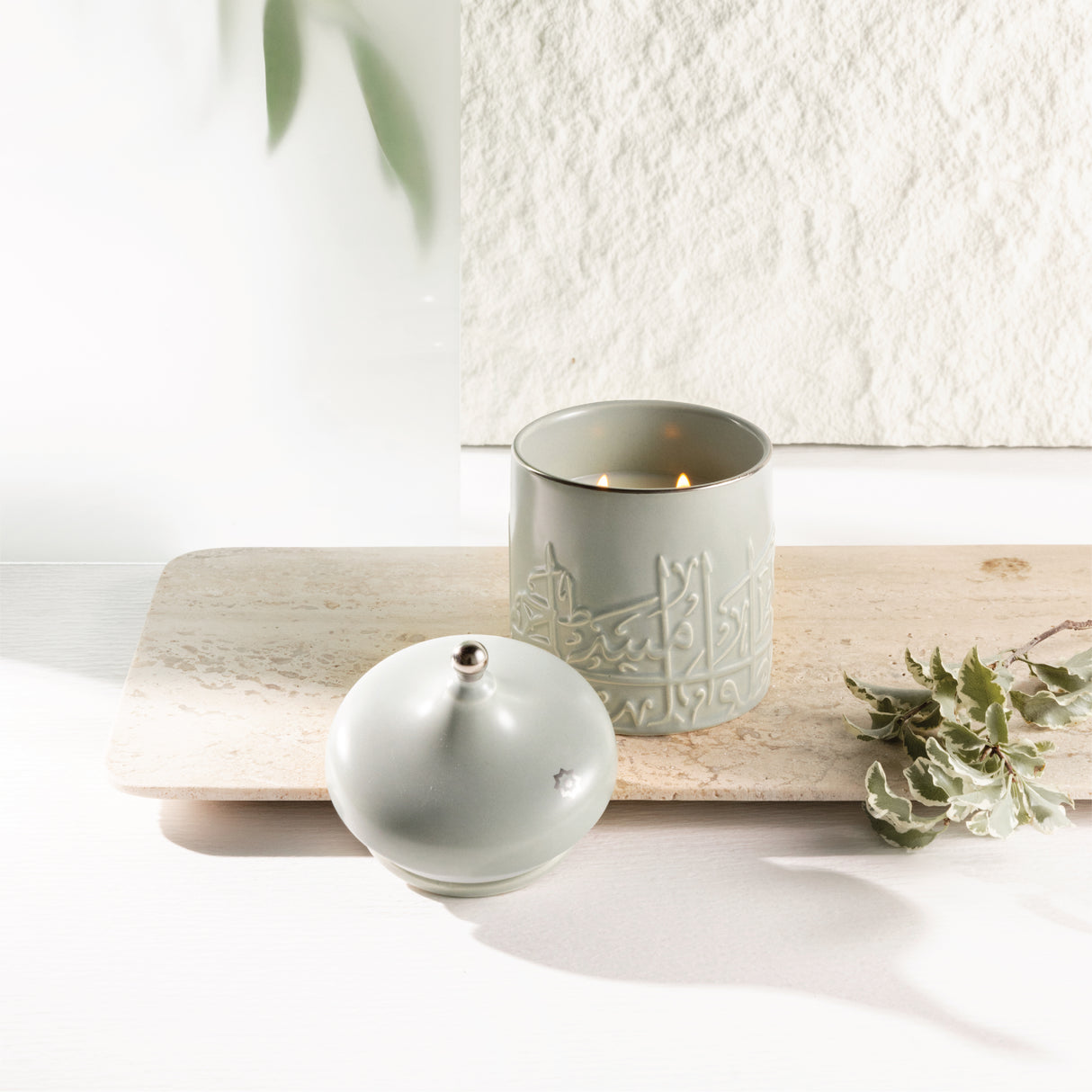 Jiwar -  Medium Candle| Sea Rose - Mint Green & Silver