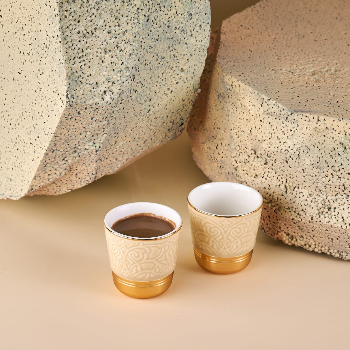 Luxury Majlis - Tazas de café expreso (juego de 2) - Beige brillante